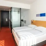 Innside By Melia Duesseldorf Seestern