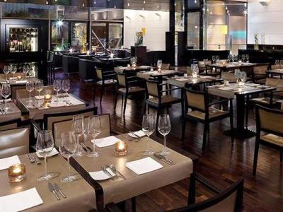 Innside By Melia Seestern