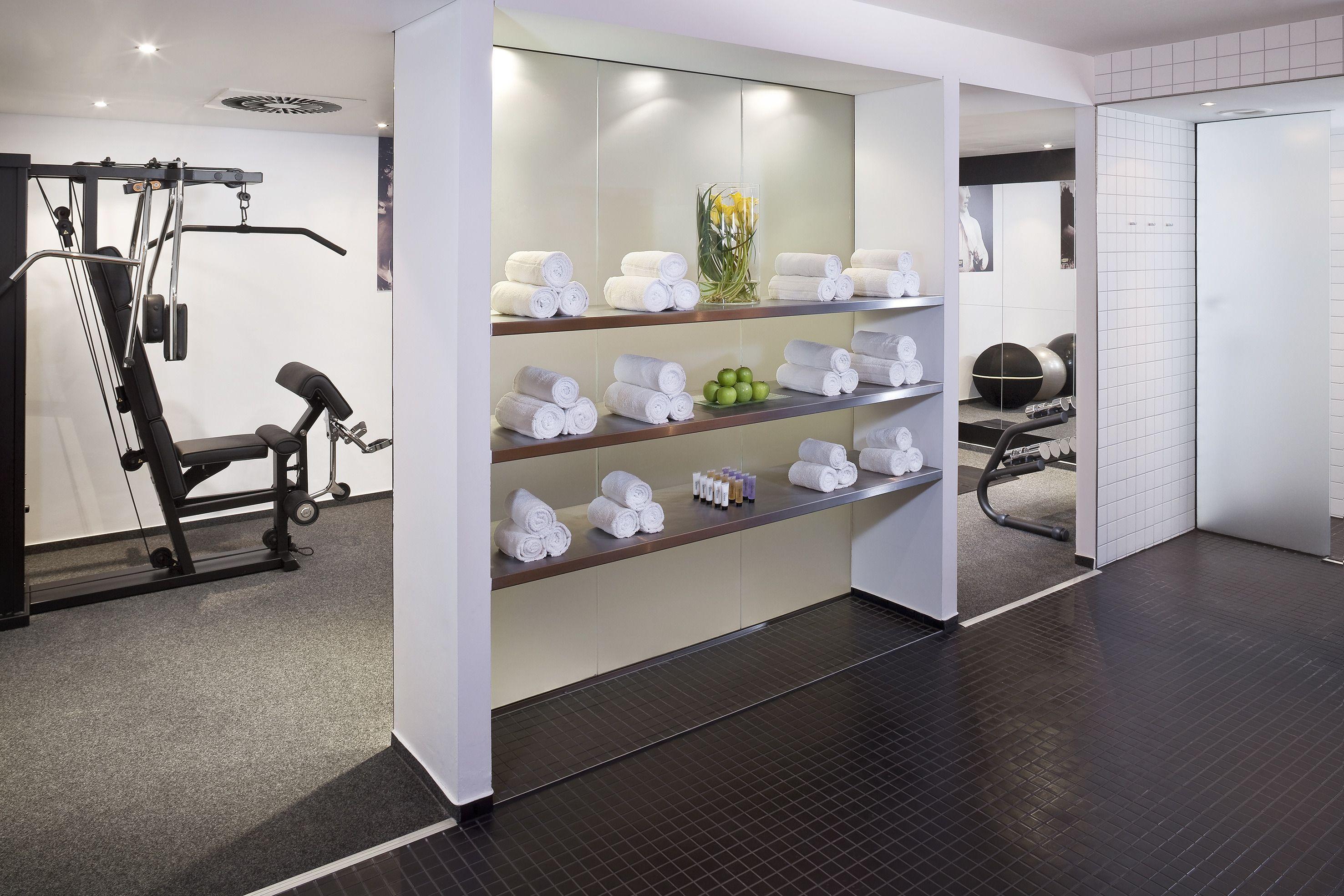 Innside By Melia Seestern